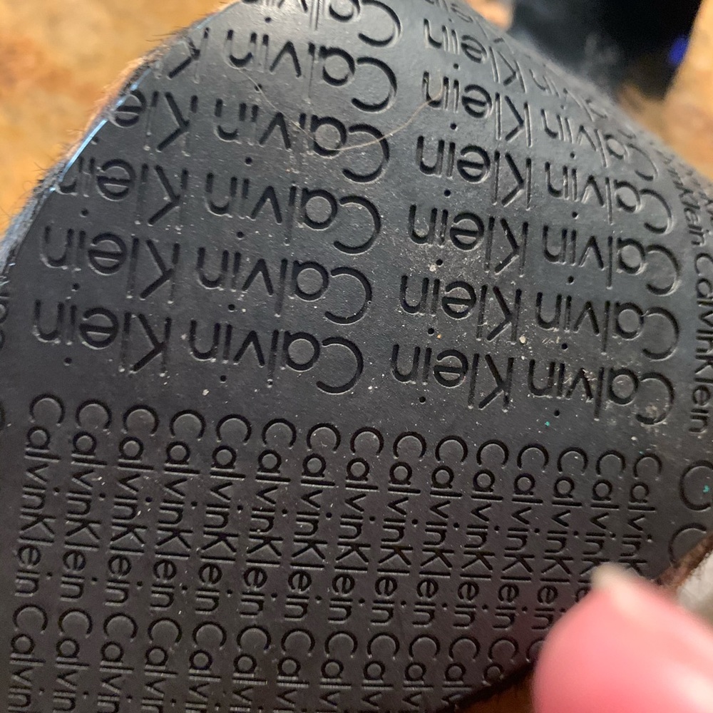 Shoes - Picture 6 of 6